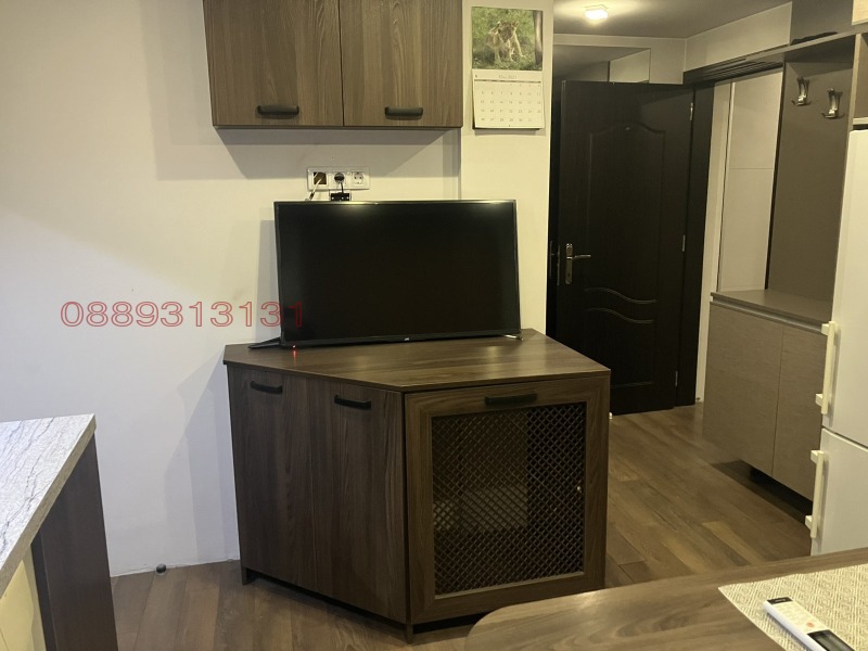 Дава под наем ЕТАЖ ОТ КЪЩА, гр. София, област София-град, снимка 2 - Етаж от къща - 52576973