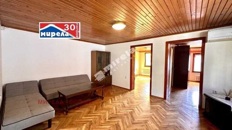 Te huur  2 slaapkamers Sofia , Levski , 110 m² | 92601012