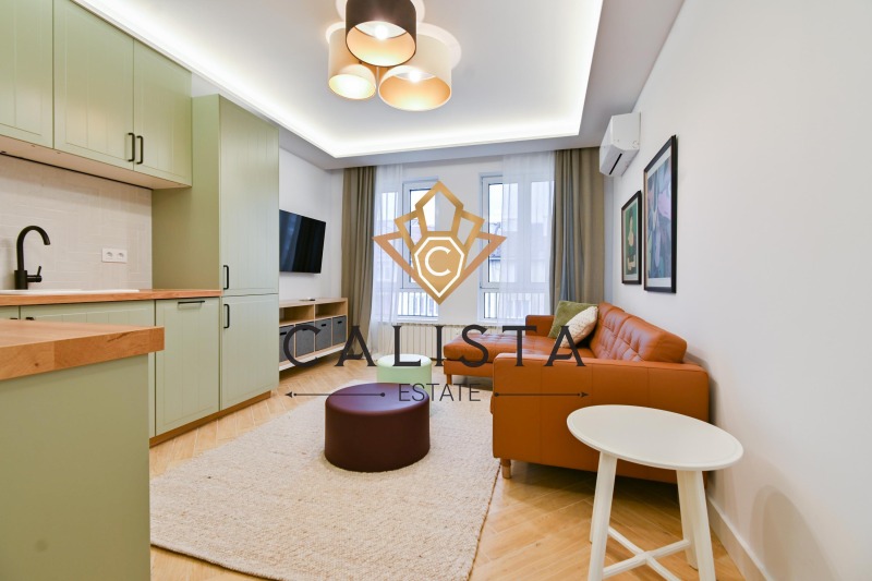 Kiadó  2 hálószobás Sofia , Centar , 90 négyzetméter | 80007563