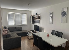1 soverom Mladost 4, Sofia