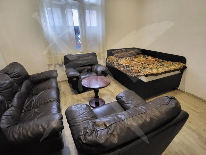 Дава под нем  1-стаен, град Варна, Гръцка махала •  265 € • ID 53513133 — holmes.bg - [1] 