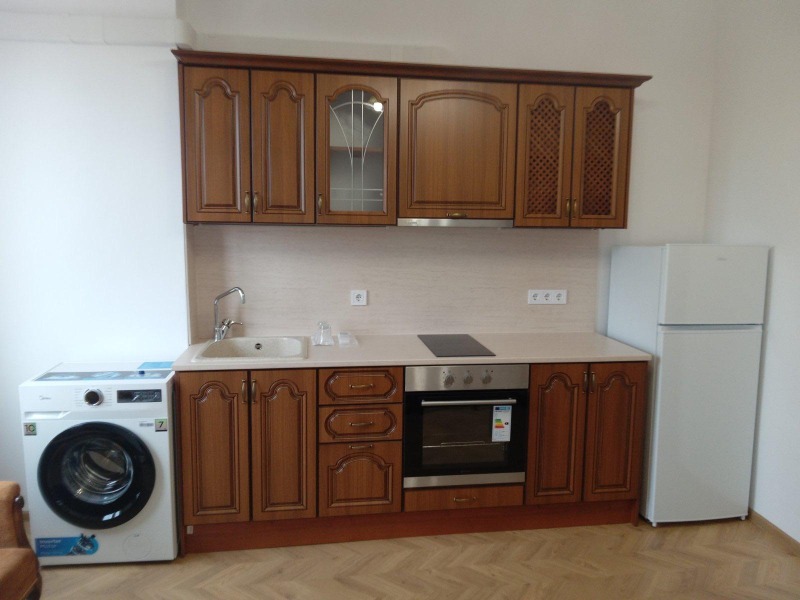 A louer  1 chambre Plovdiv , Tsentar , 50 m² | 94778999