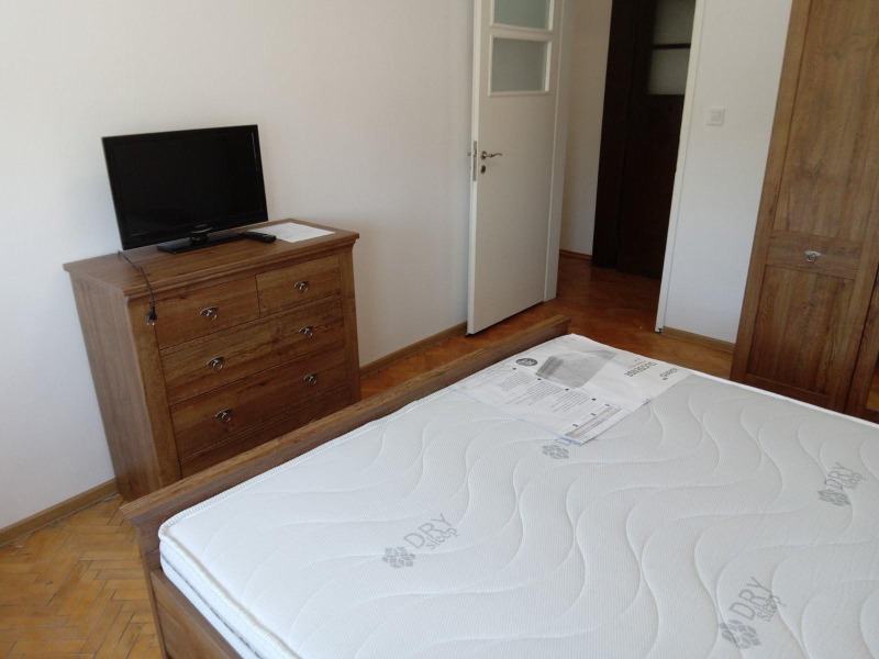 Издаје се  1 спаваћа соба Пловдив , Центар , 50 м2 | 94778999 - слика [4]
