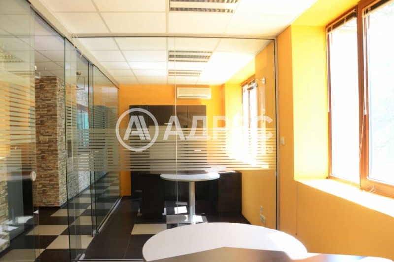 A louer  Bureau Sofia , Tsentar , 110 m² | 95219636 - image [6]
