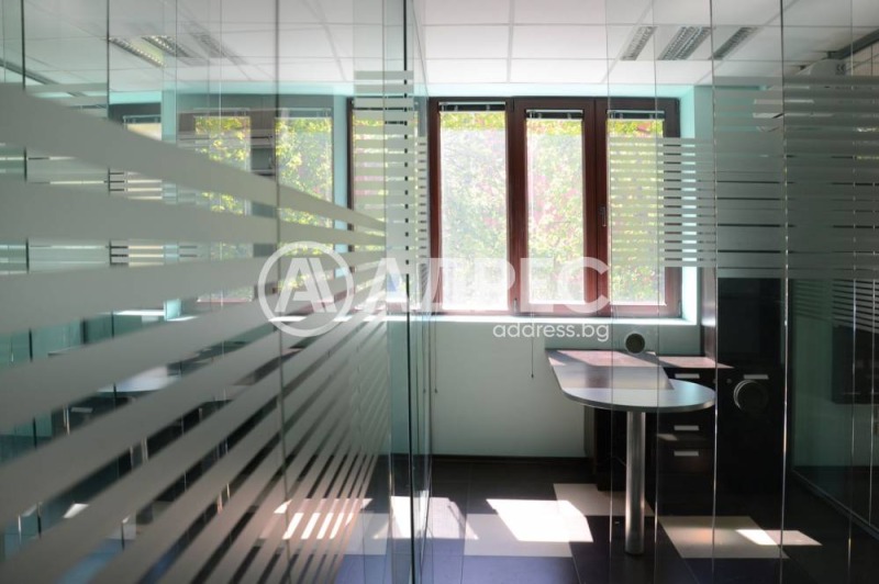 A louer  Bureau Sofia , Tsentar , 110 m² | 95219636 - image [3]