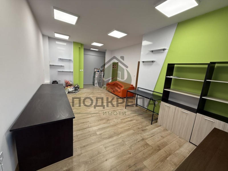 Дава под наем ОФИС, гр. Пловдив, Гагарин, снимка 2 - Офиси - 53350243