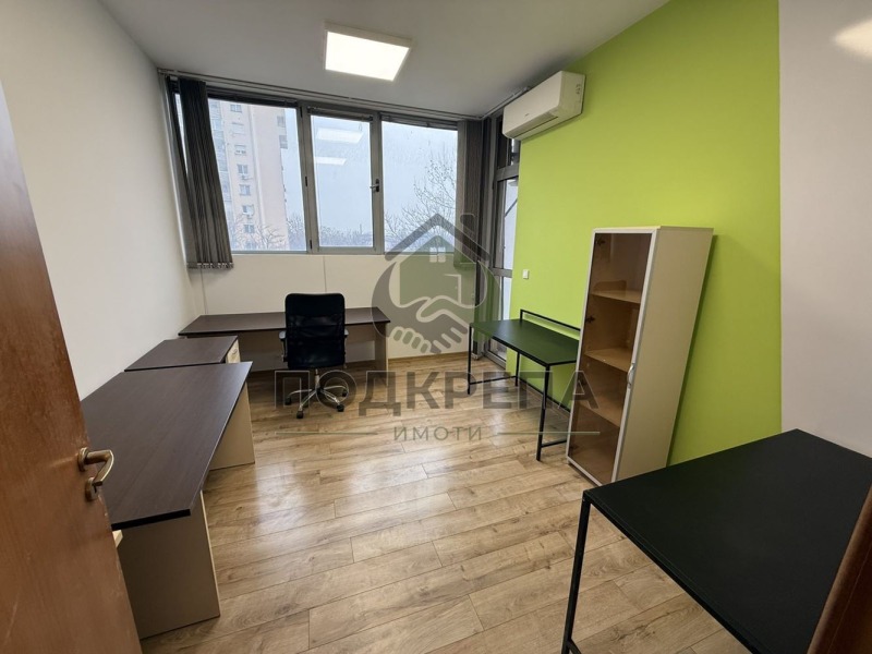 Дава под наем ОФИС, гр. Пловдив, Гагарин, снимка 4 - Офиси - 53350243