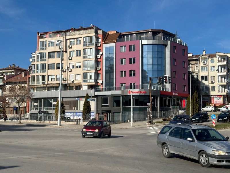 Дава под Наем МАГАЗИН в град Шумен, Център - 152 кв.м / 825 € » 1 613.56 лв., ПОПОВ СТРОЙ ЕООД