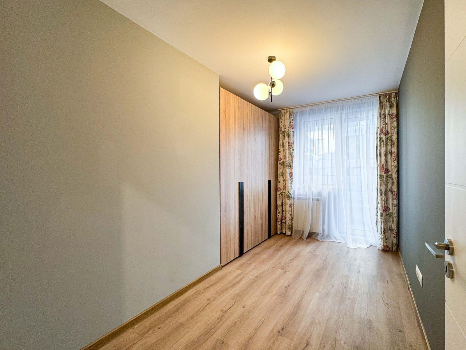 Дава под наем 4-СТАЕН, гр. София, Кръстова вада, снимка 6 - Апартаменти - 56198515