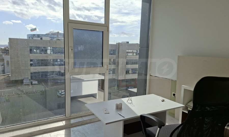 Дава под наем ОФИС, гр. Бургас, Братя Миладинови, снимка 4 - Офиси - 53725329