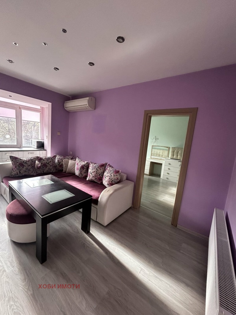 Дава под наем 3-СТАЕН, гр. Пловдив, Кючук Париж, снимка 2 - Апартаменти - 52612876