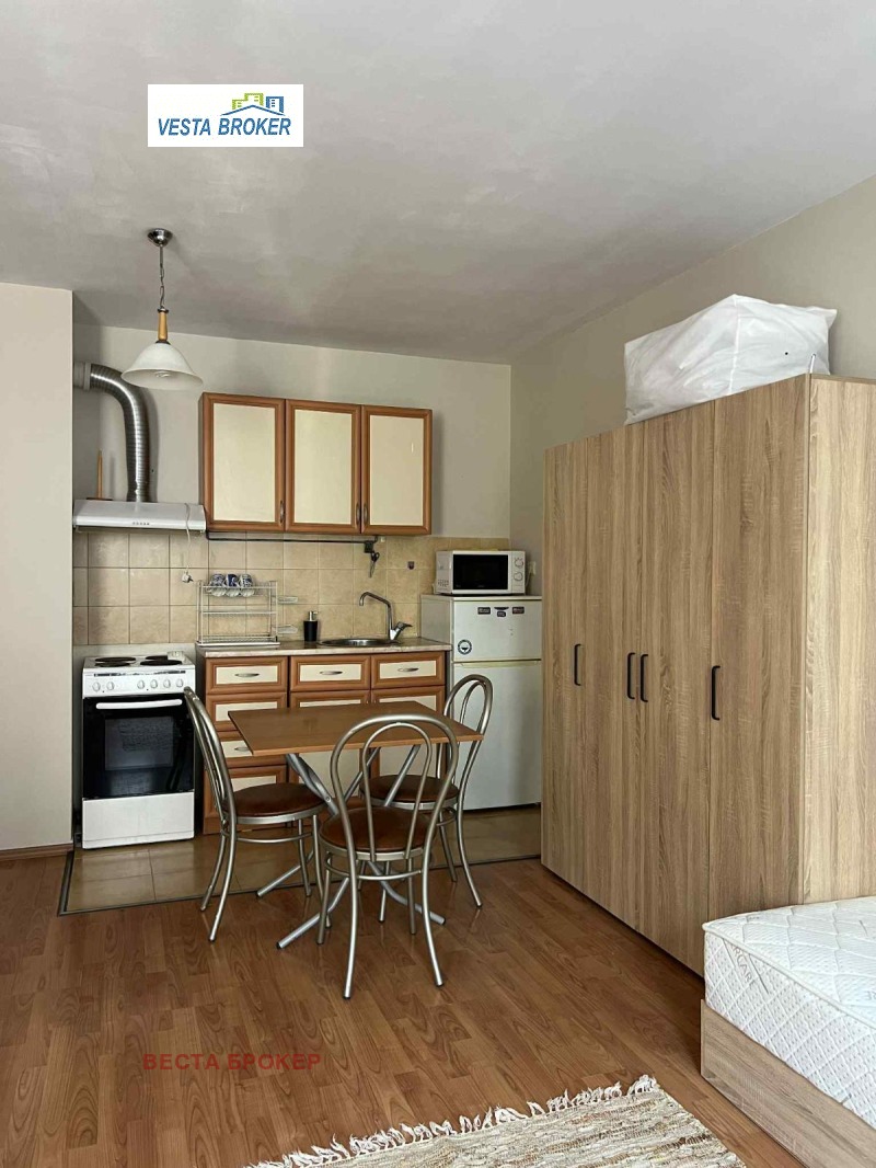 Дава под нем  1-стаен, град София, Витоша •  350 € • ID 33113233 — holmes.bg - [1] 