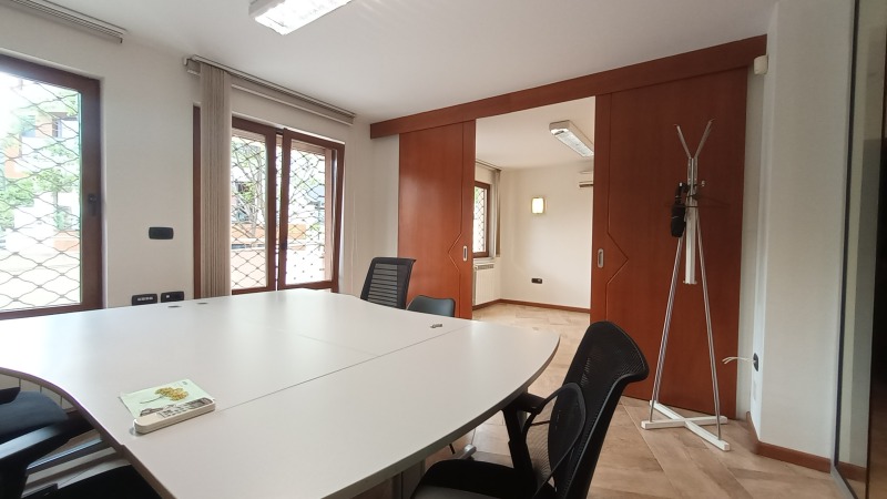 Дава под наем  Офис град София , Лозенец , 120 кв.м | 87376645