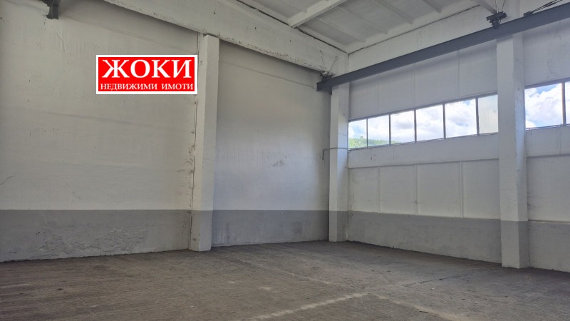 K pronájmu  Úložný prostor Pernik , Mošino , 300 m2 | 69047196 - obraz [2]