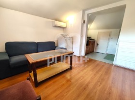 1 quarto Iavorov, Sofia