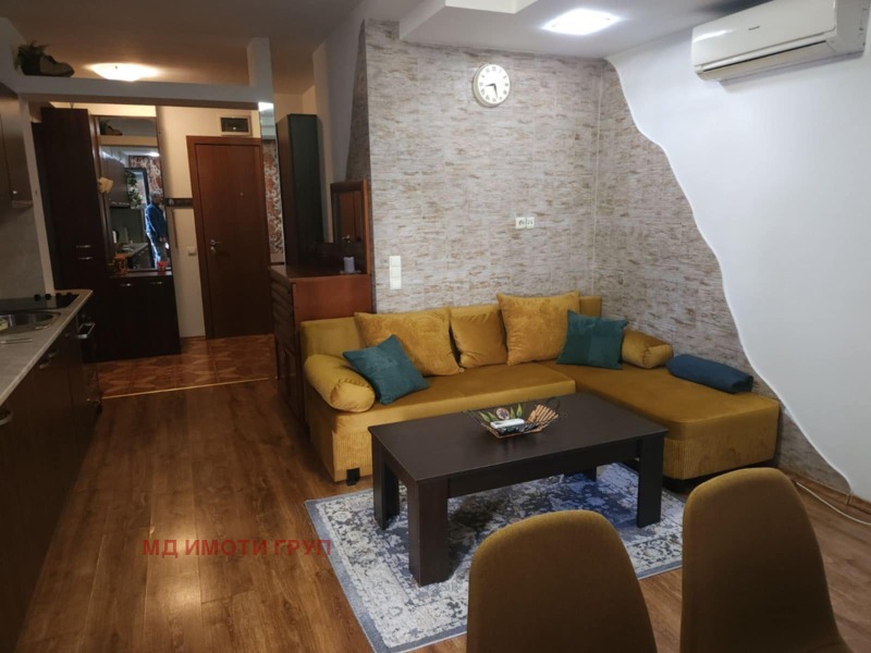 Под наем 2-СТАЕН, град Пловдив, Център • 490 € / 958.36 лв. • 91873010 1