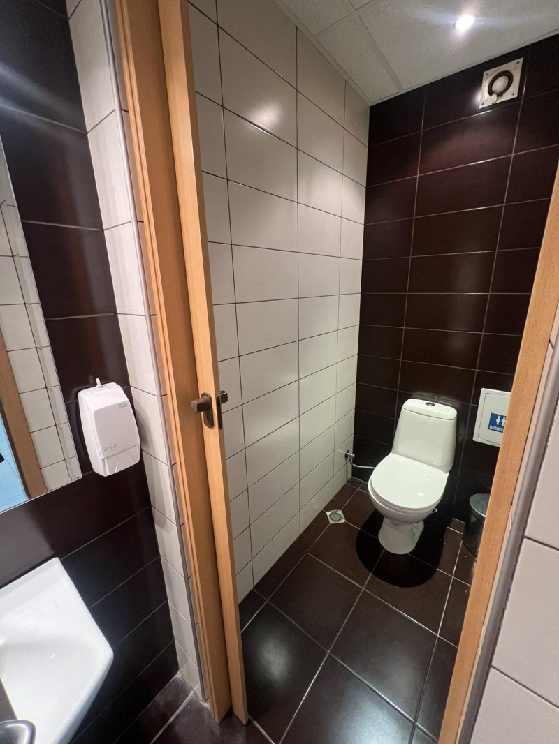 Издаје се  Канцеларија Пловдив , Каршијака , 110 м2 | 55929541 - слика [7]