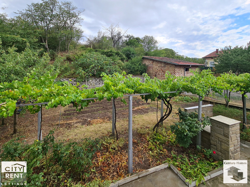 Дава под наем КЪЩА, с. Самоводене, област Велико Търново, снимка 15 - Къщи - 53987527