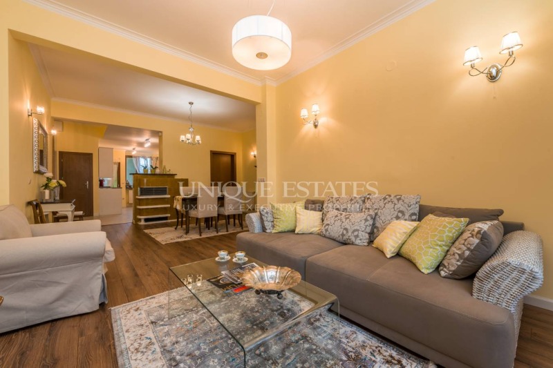 A louer  2 chambres Sofia , Doktorski pametnik , 123 m² | 98555372