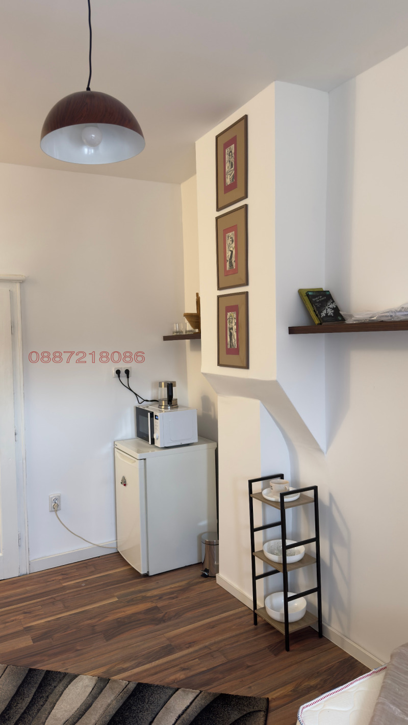 Дава под наем АТЕЛИЕ, ТАВАН, гр. София, Лозенец, снимка 2 - Апартаменти - 53391547