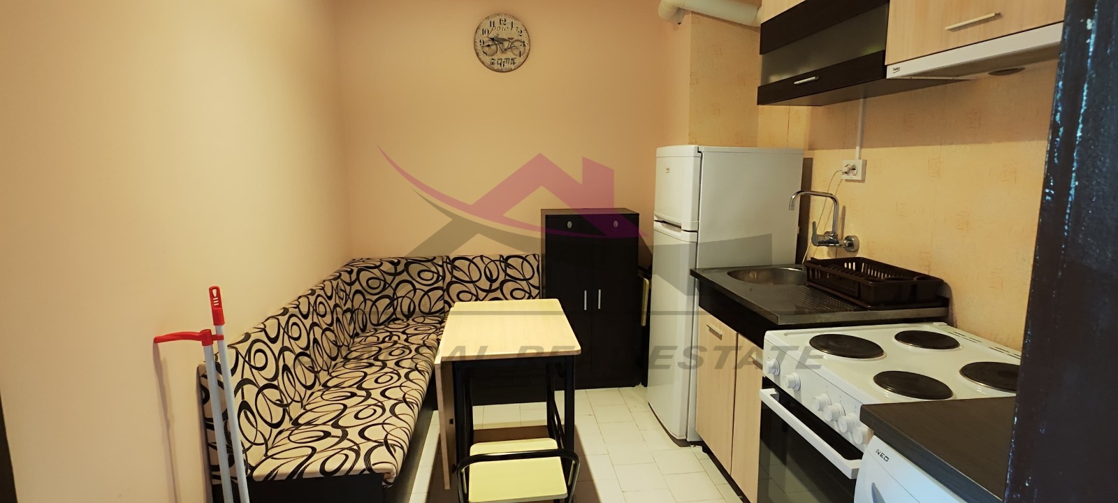 Дава под наем 3-СТАЕН, гр. Варна, Левски 1