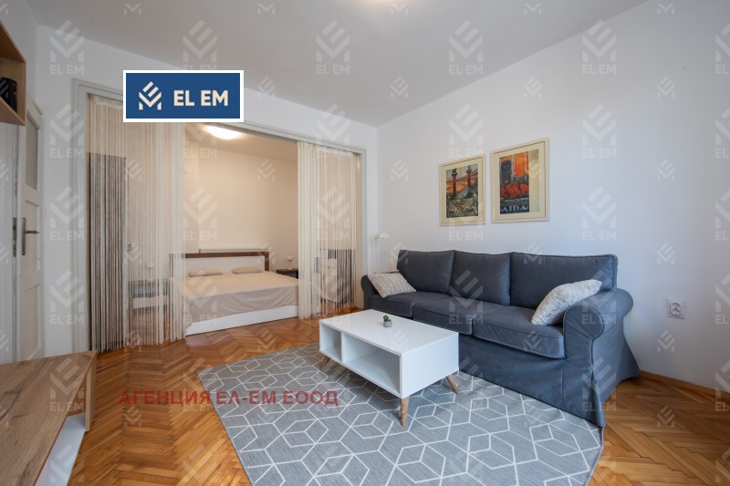 En renta  1 dormitorio Sofia , Tsentar , 50 metros cuadrados | 97992212