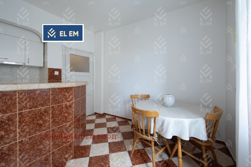 En renta  1 dormitorio Sofia , Tsentar , 50 metros cuadrados | 97992212 - imagen [8]