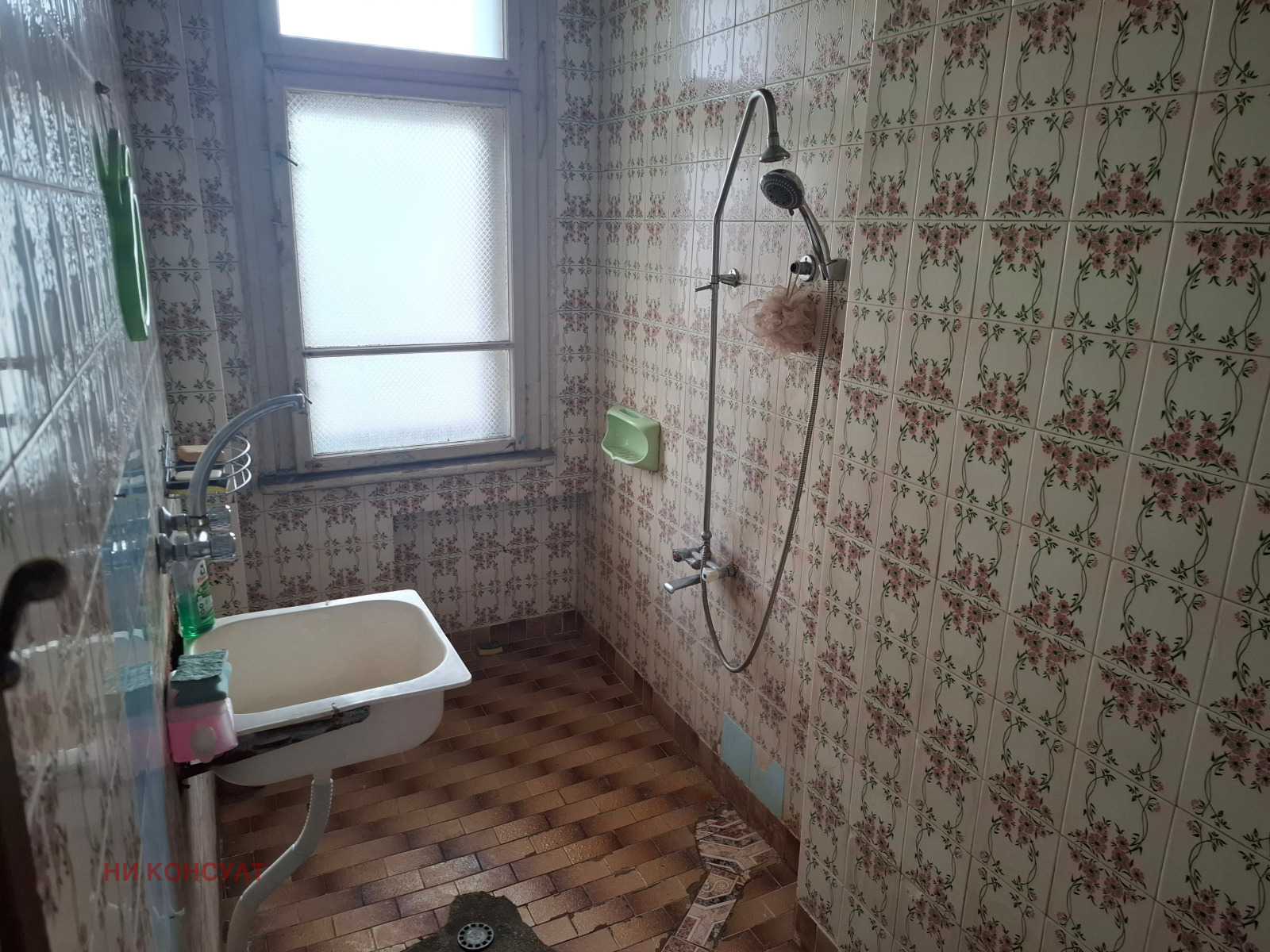 Дава под наем СТАЯ, гр. София, Център, снимка 4 - Стаи под наем - 54037871