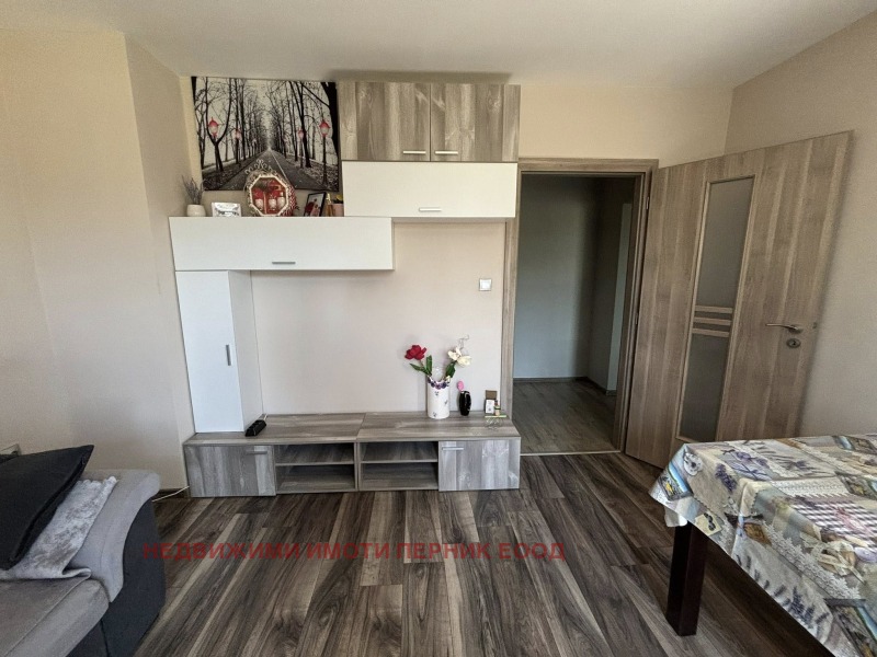K pronájmu  1 ložnice Pernik , Iztok , 72 m2 | 44505921 - obraz [3]
