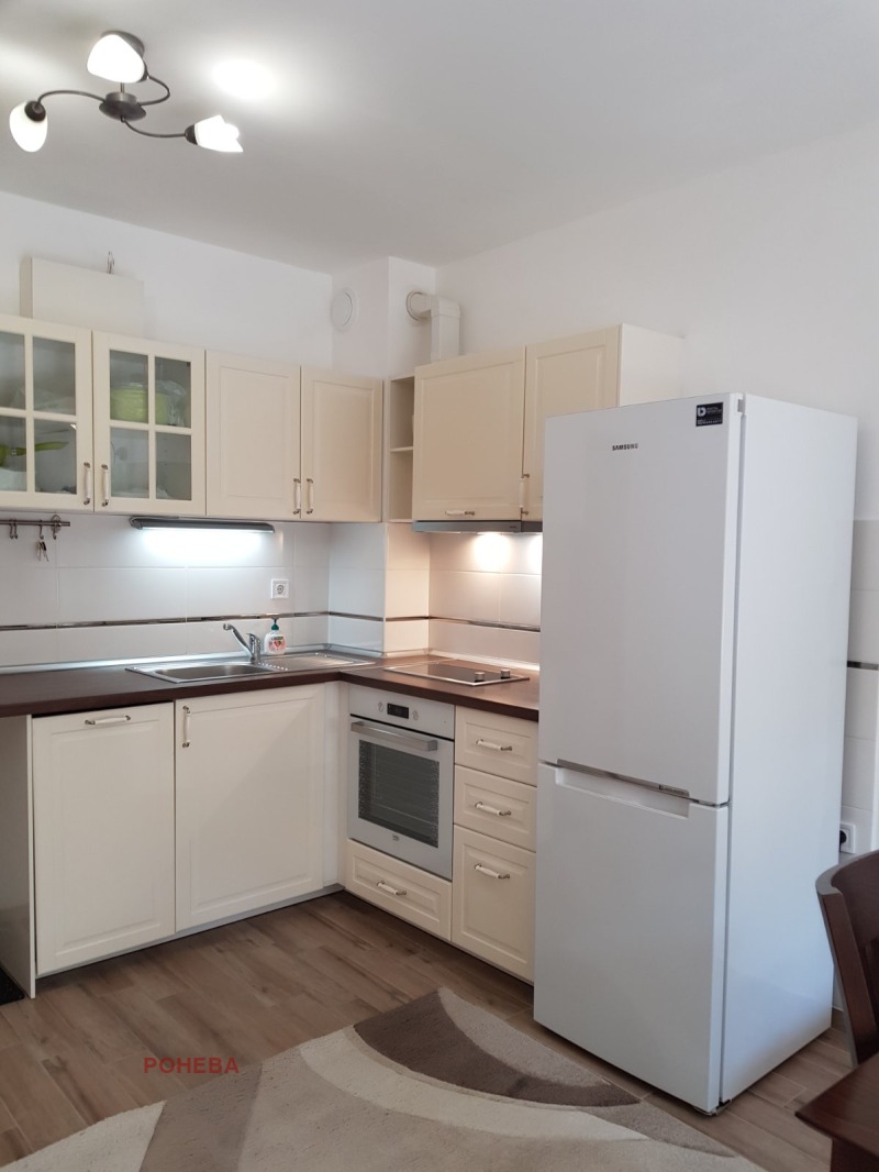 Под наем 3-СТАЕН, град Варна, ВИНС-Червен площад • 650 € • 27362544 — Holmes.bg