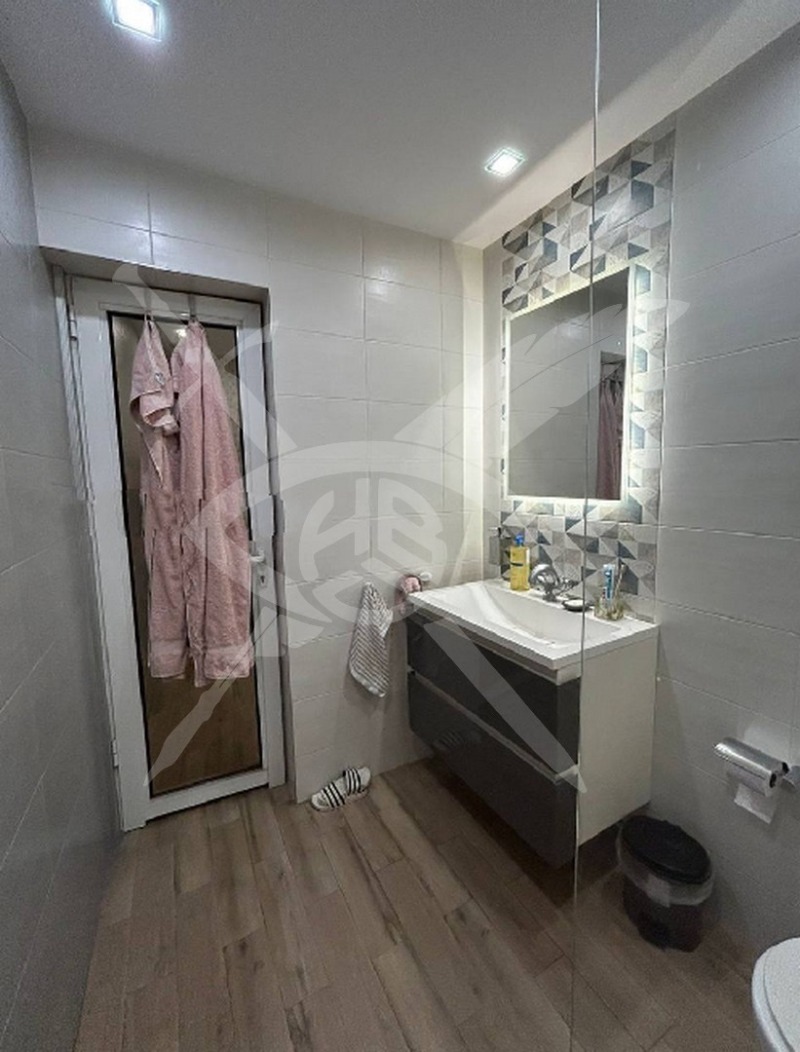 Дава под наем 3-СТАЕН, гр. София, Гео Милев, снимка 10 - Апартаменти - 53379245