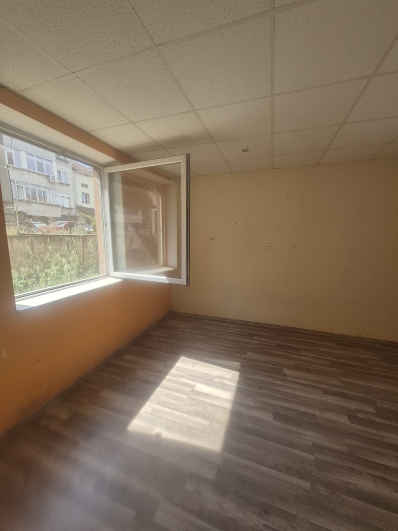 Дава под наем  Етаж от къща град Плевен , Сторгозия , 85 кв.м | 42354819 - изображение [8]