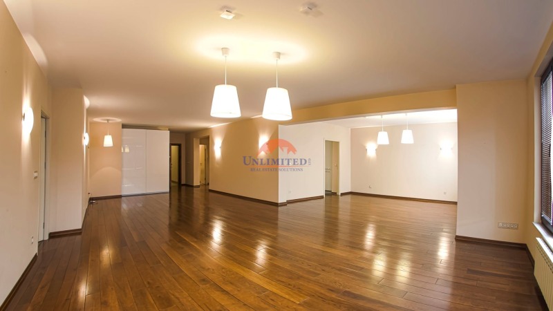 Do wynajęcia  3 sypialnie Sofia , Centar , 220 mkw | 92765591 - obraz [2]