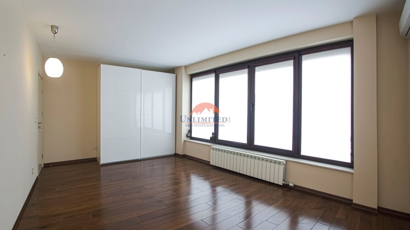 Do wynajęcia  3 sypialnie Sofia , Centar , 220 mkw | 92765591 - obraz [6]