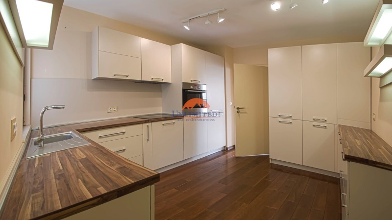 Do wynajęcia  3 sypialnie Sofia , Centar , 220 mkw | 92765591 - obraz [5]