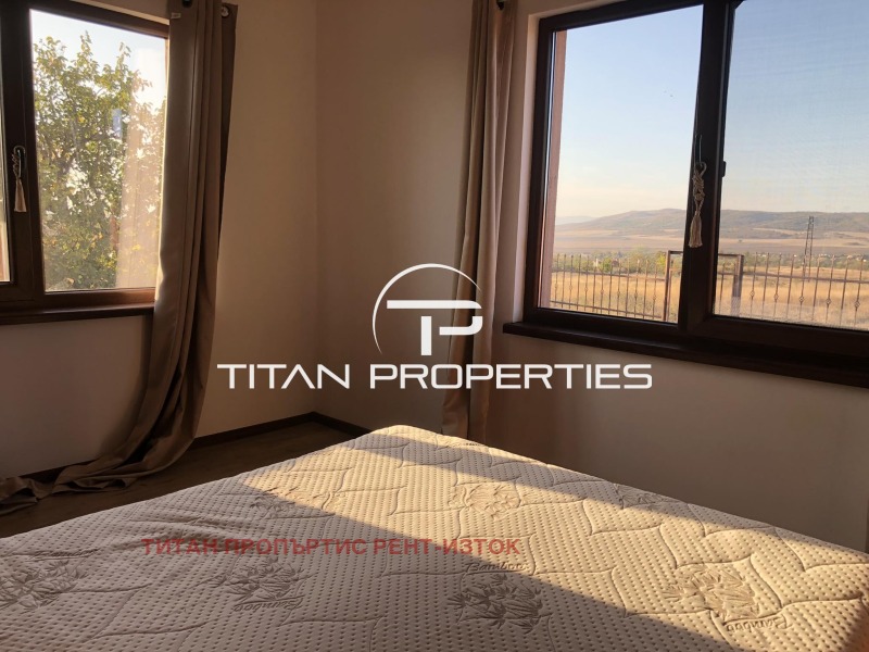 Дава под наем КЪЩА, гр. Бургас, Банево, снимка 2 - Къщи - 53463005