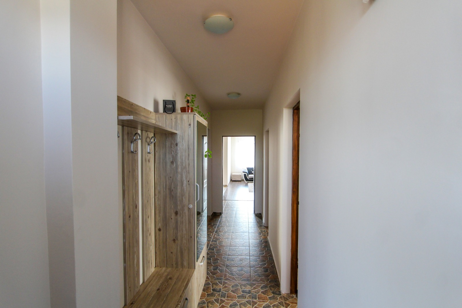 Дава под наем 3-СТАЕН, гр. София, Сухата река, снимка 2 - Апартаменти - 53887834