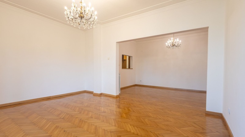 Te huur  3 slaapkamers Sofia , Doktorski pametnik , 145 m² | 91744492