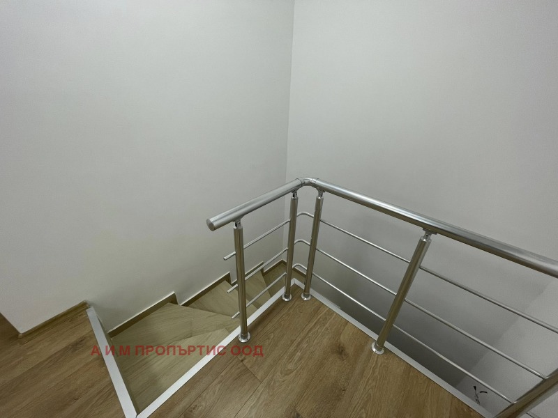 Дава под наем МАГАЗИН, гр. Благоевград, Идеален център, снимка 2 - Магазини - 52555786