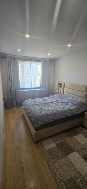 3-стаен град Варна, Владислав Варненчик 1