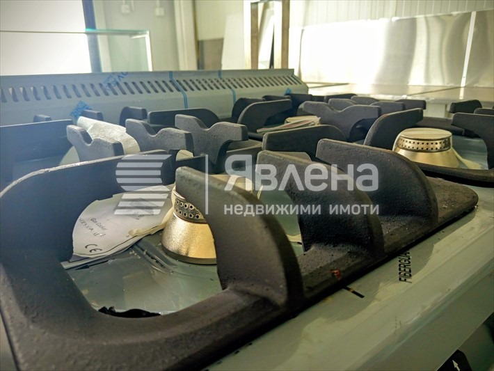 Дава под наем ЗАВЕДЕНИЕ, с. Стряма, област Пловдив, снимка 2 - Заведения - 55548430