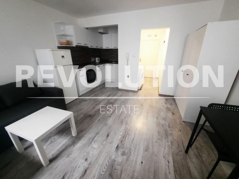 Te huur  Studio Varna , Ljatno kino Trakija , 40 m² | 72524736