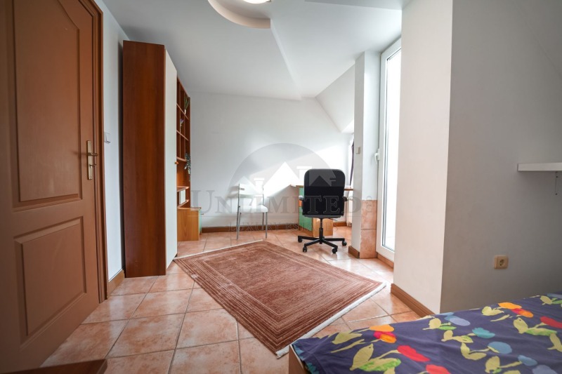 Vuokrattavana  Talo Sofia , Bojana , 440 neliömetriä | 91920628 - kuva [11]