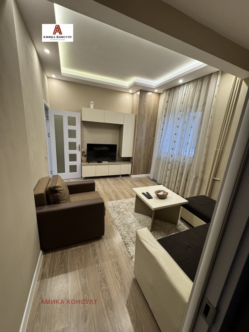 Дава под наем 2-СТАЕН, гр. София, Център, снимка 2 - Апартаменти - 52688755