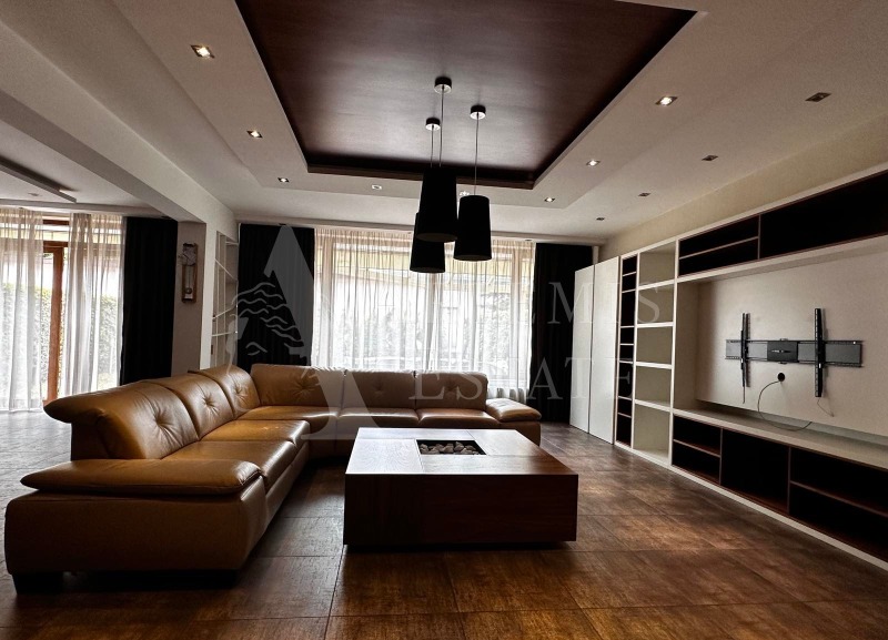 Til leje  Hus Sofia , Pavlovo , 350 kvm | 82431558 - billede [2]