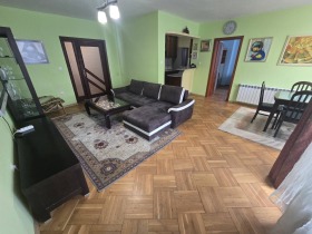 3+ camere da letto Vazragdane, Burgas 1