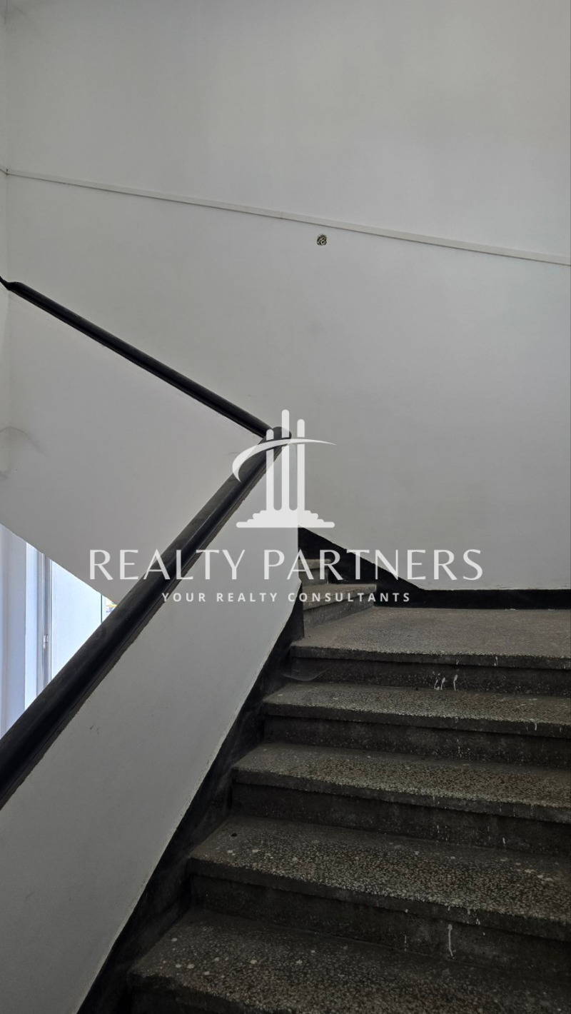 Дава под наем ОФИС, гр. Перник, Твърди ливади, снимка 3 - Офиси - 53358579