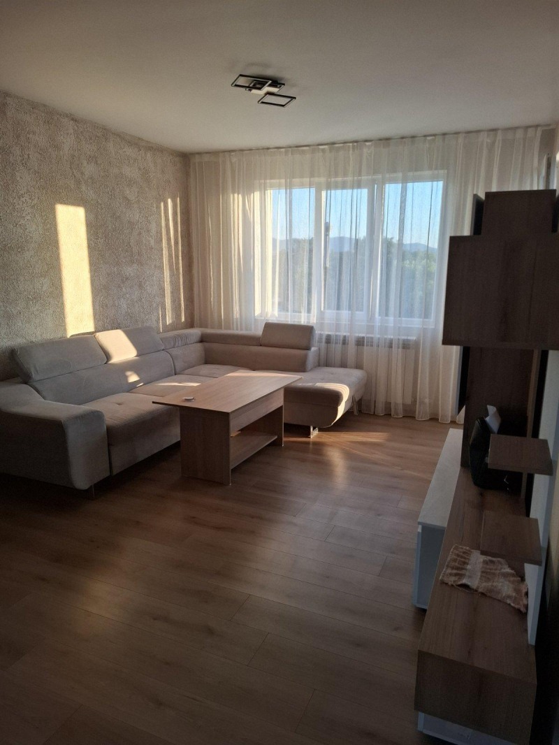Дава под нем  3-стаен, област София, гр. Божурище •  665 EUR • ID 25119317 — holmes.bg - [1] 