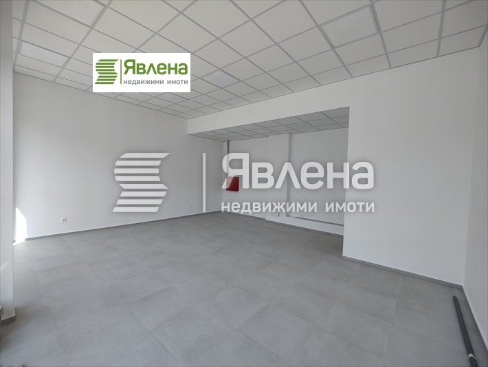 Vuokrattavana  Myymälä Sofia , Nadežda 1 , 60 neliömetriä | 88445869 - kuva [2]