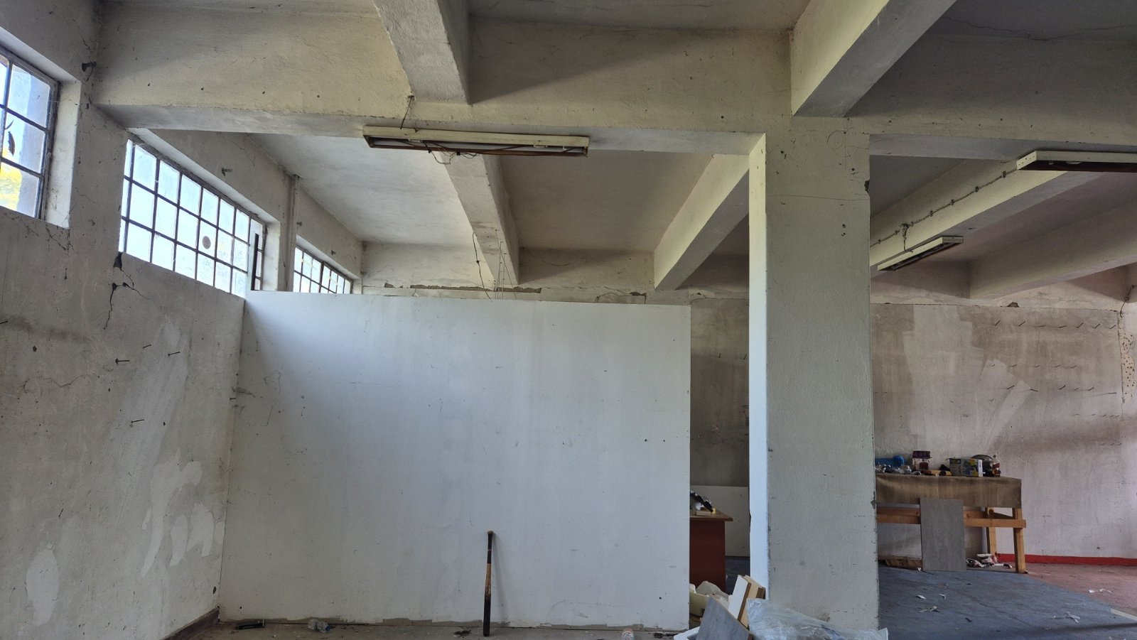 Дава под наем СКЛАД, гр. Перник, Център, снимка 4 - Складове - 54353804